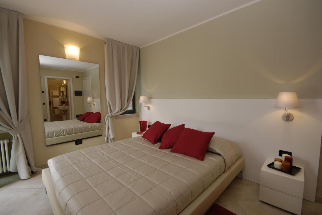 Relais Corte Bergamini Peschiera del Garda Cameră foto